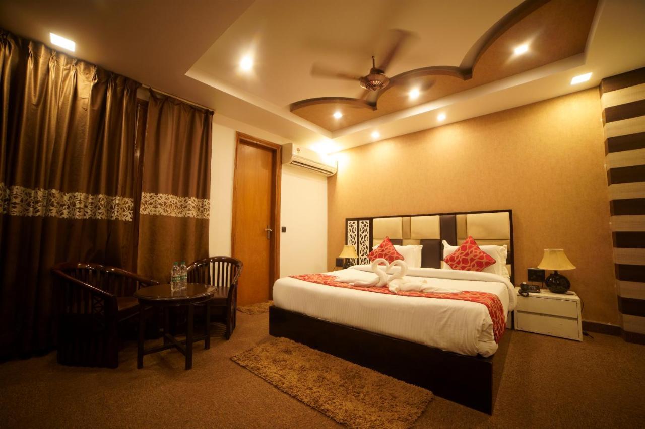 Hotel Palazzo Inn New Delhi Exterior photo