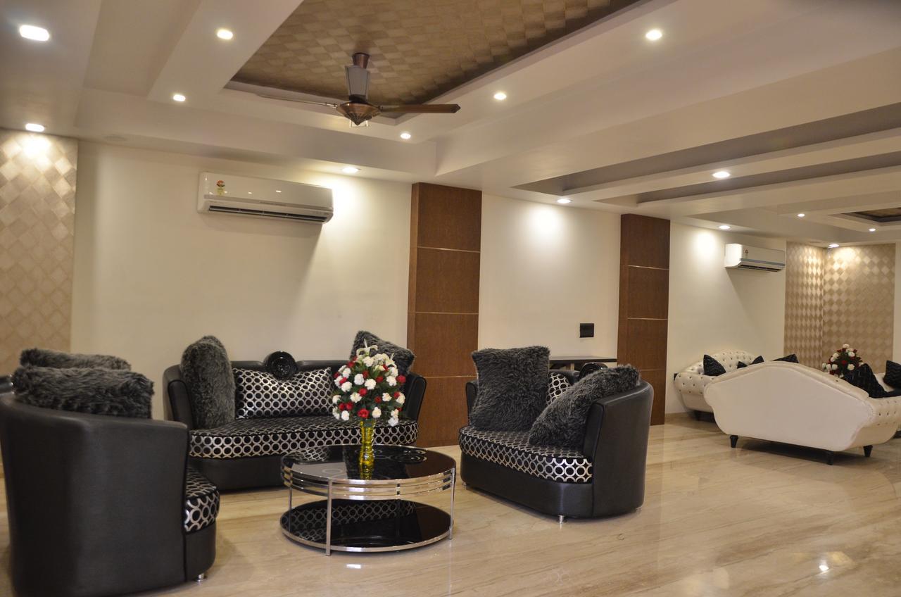 Hotel Palazzo Inn New Delhi Exterior photo