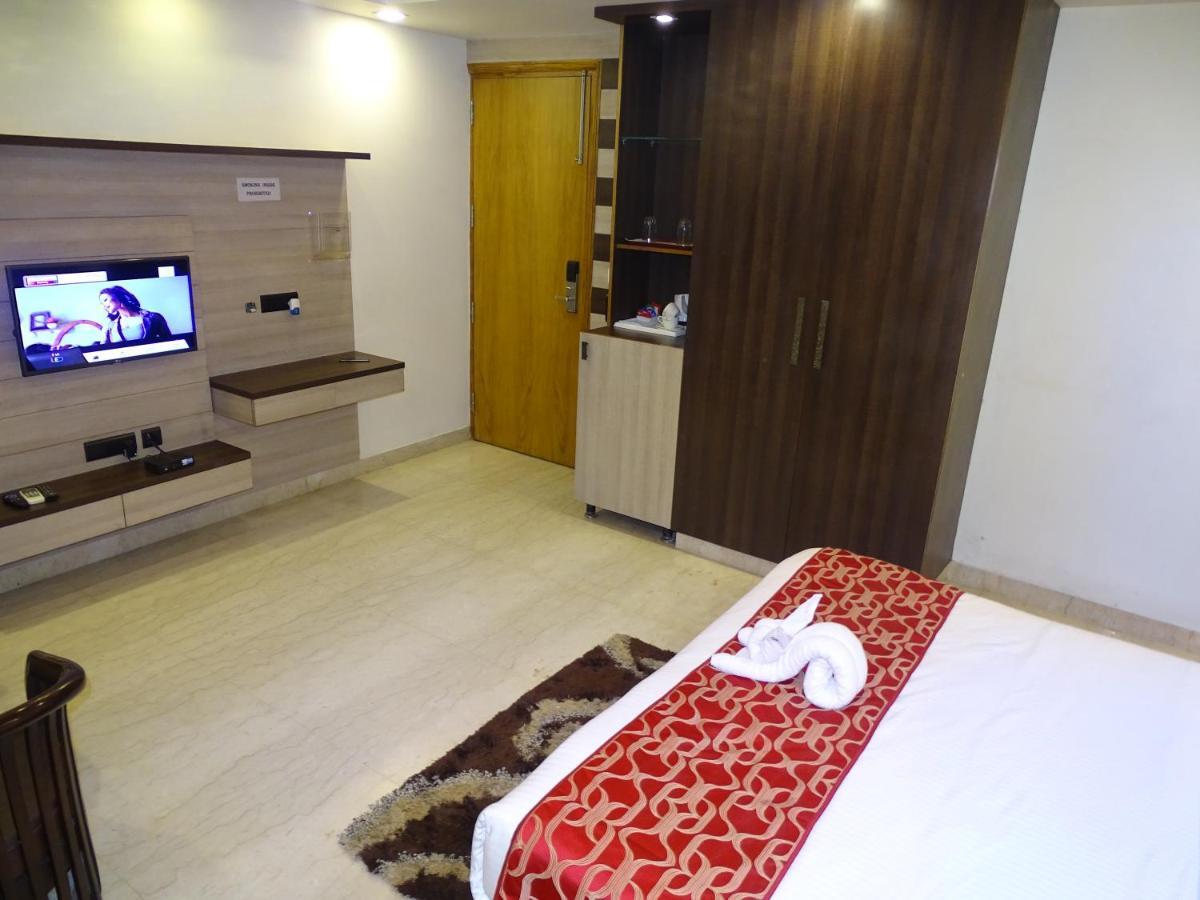 Hotel Palazzo Inn New Delhi Exterior photo